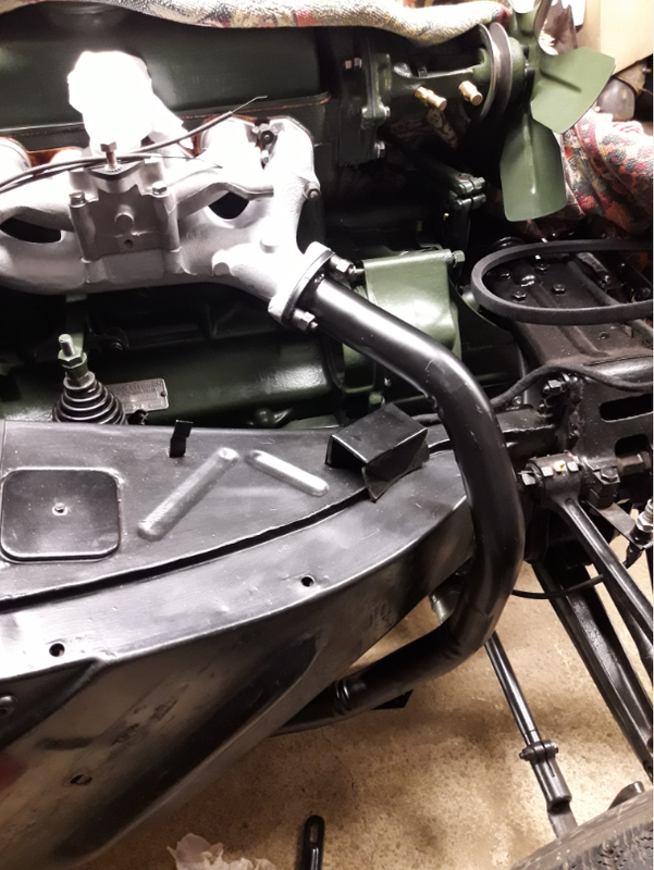 Montage tube vertical d'échappement .