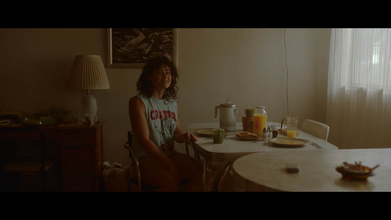 mpv-shot_Love.Lies.Bleeding.2024.2160p.UHD.BDRemux.DV.HDR.HEVC-Нечипорук_00_19_49_0005