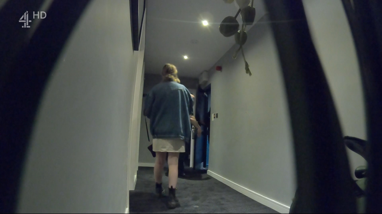 2022-12-12_23_00_Chan4_Undercover-Sexual-Harassment-The-Truth.mp4_snapshot_00.45.15.756