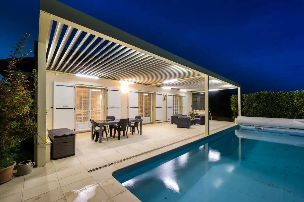 حدادة مظلات