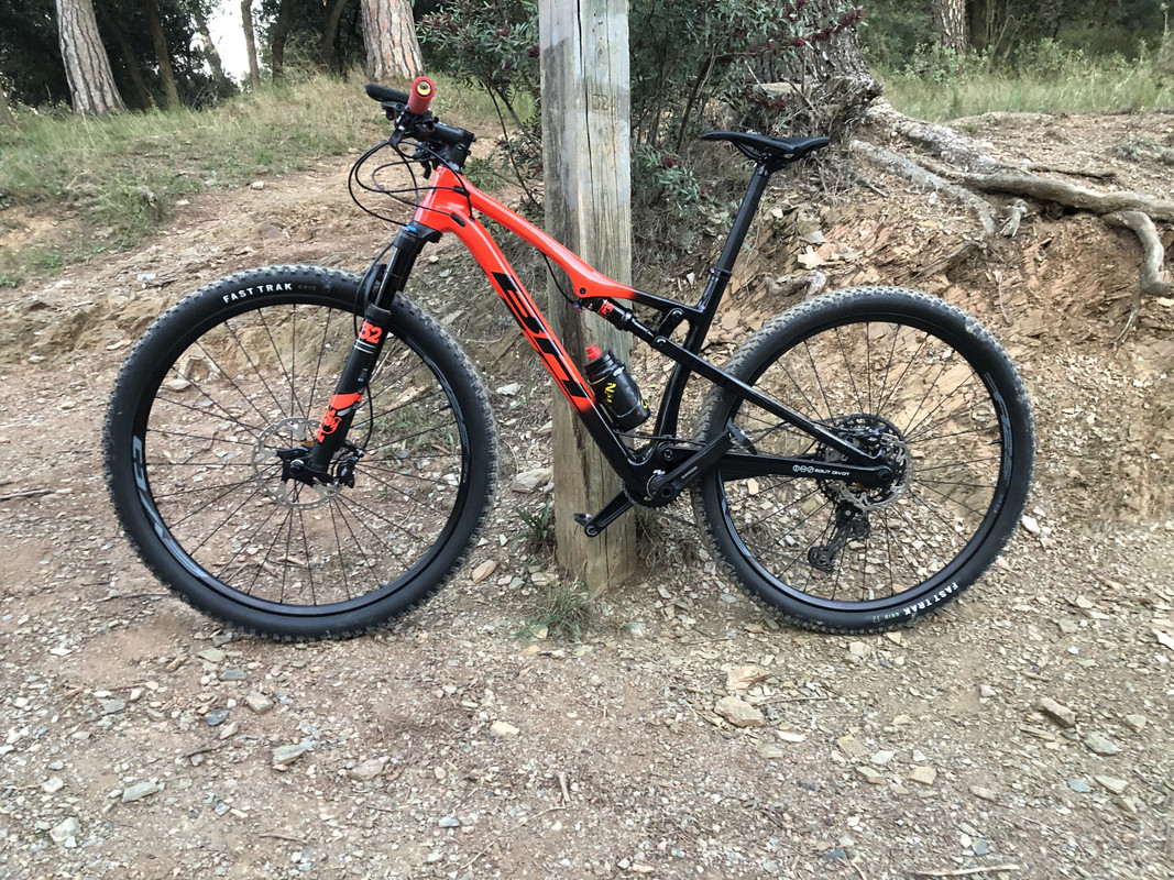 BF98A413-FF11-4E1B-B36C-444FA9549CCF