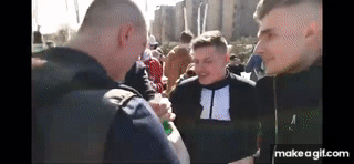 M7VxrL.gif
