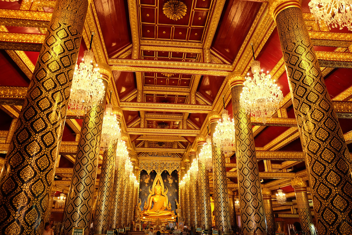gold-colour-room.jpg