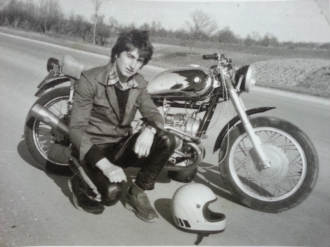 891921_121382038054146_1368371618_o