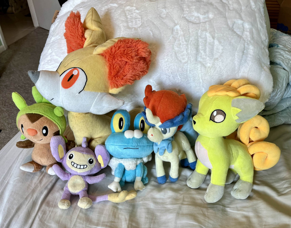 Chespin, fennekin, aipom, froakie, aipom, keldeo, shiny vulpix