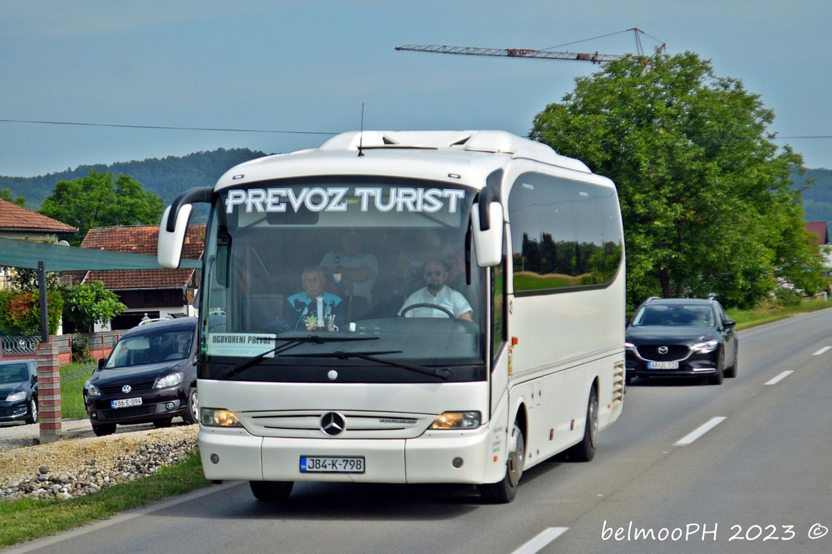 C04D85AC-BB3C-45DA-9544-699C253D94A0