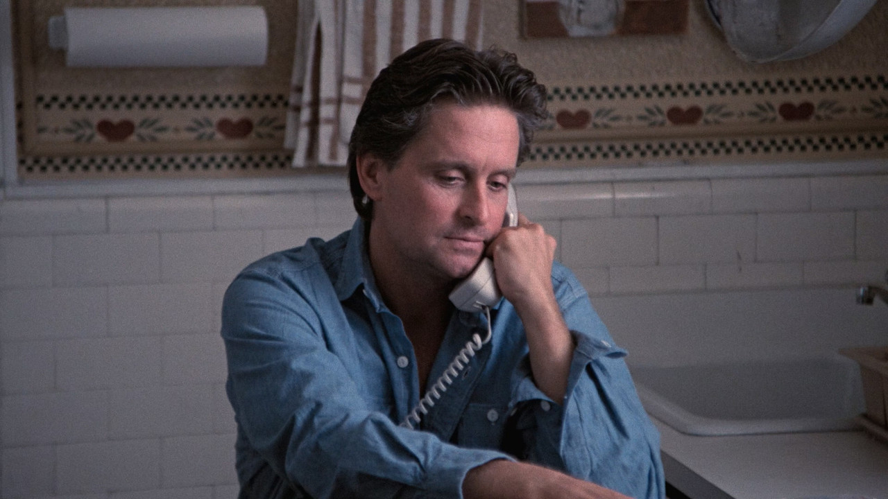 Fatal Attraction (1987) Paramount Presents (1080p BDRip x265 10bit TrueHD 5.1 - TheSickle) [TAoE].mk