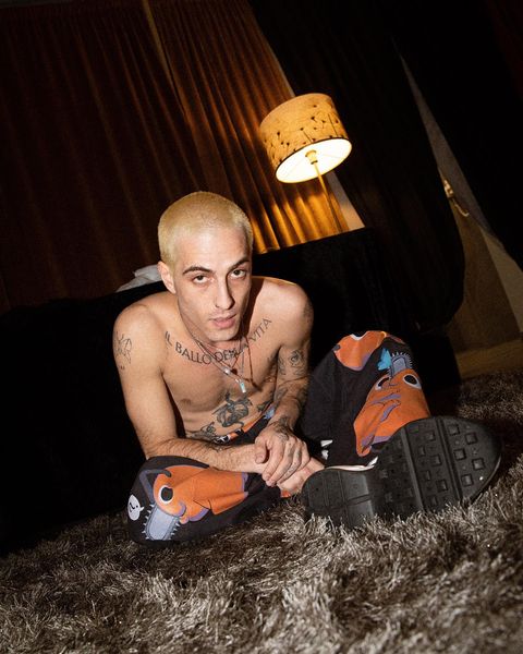 Damiano David, il nuovo look biondo come Eminem Damiano David, il nuovo look biondo come Eminem