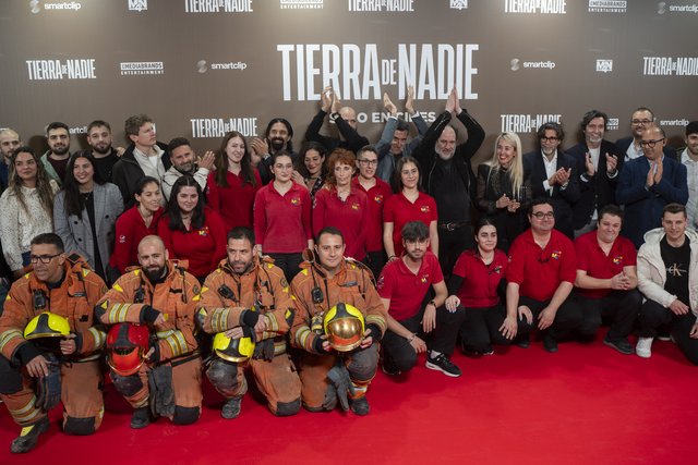 LOS CINES MN4 CERRADOS POR LA DANA ABRIERON SUS PUERTAS PARA LA PREMIER DE “TIERRA DE NADIE”