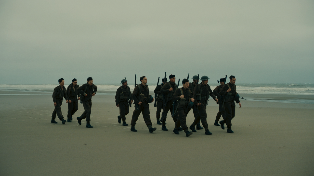 Dunkirk.2017.2160p.UHD.BDRemux.IMAX.DTS-HD.MA.HDR.DoVi.Hybrid.P8.by.DVT.mkv_snapshot_00.52.34_[2022.