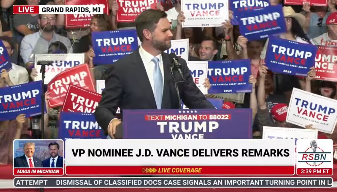 LIVE: PRESIDENT TRUMP AND JD VANCE HOLD MAJOR RALLY IN GRAND RAPIDS ...