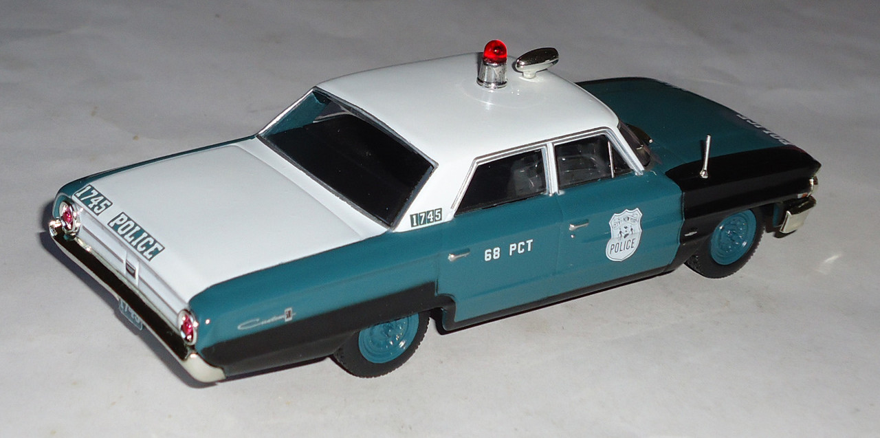 Ford-Galaxie-500 Police