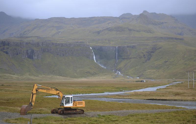 Tejados de turba, cañones y campos de lava, Península Snaefellnes - Islandia, donde la tierra ruge. (20)