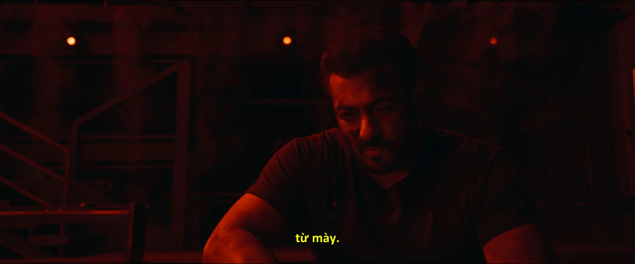 (Thuyết Minh - Vietsub) Tiger 3 2023 ViE 1080p AMZN WEB-DL DDP5.1 H264-HLA.mkv_snapshot_02.18.28.000