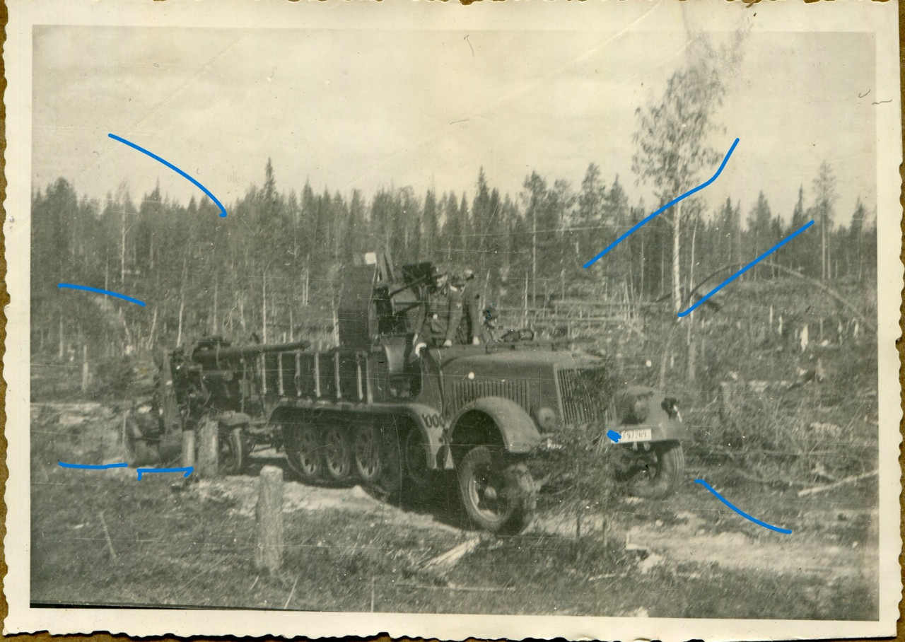 Foto Deutsche Sd Kfz 9 mit Flakvierling Nord Div