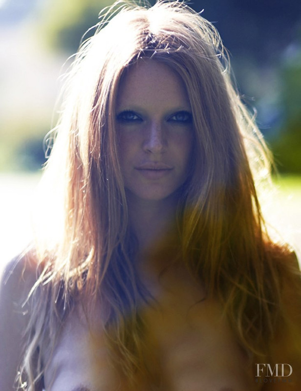 000000406328-olivia_inge-fit