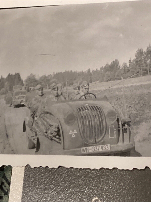 Fotos Wehrmacht Kraftfahrer Kübelwagen Ostfront (1)