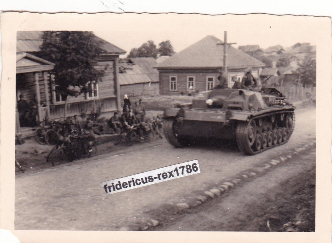 Foto Sturmgeschütz III Sd.Kfz.142 Ausf B StuG Abt. 226 Kennung W
