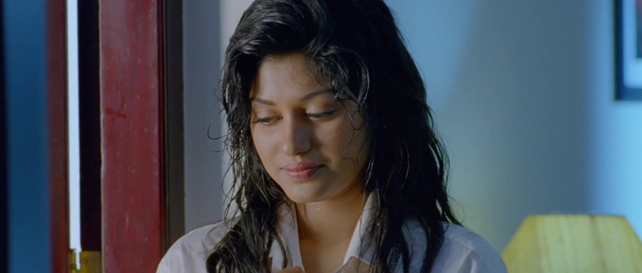 Oviya in Pulivaal[2014] Itunes rip.mkv_20210424_114214.906