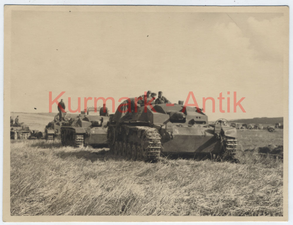 Foto Wehrmacht Russland Front Panzer Sturmgeschütz STUG im Front