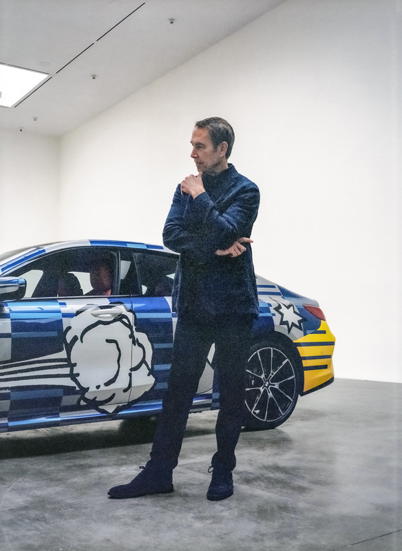 P90450187_highRes_the-8-x-jeff-koons-l