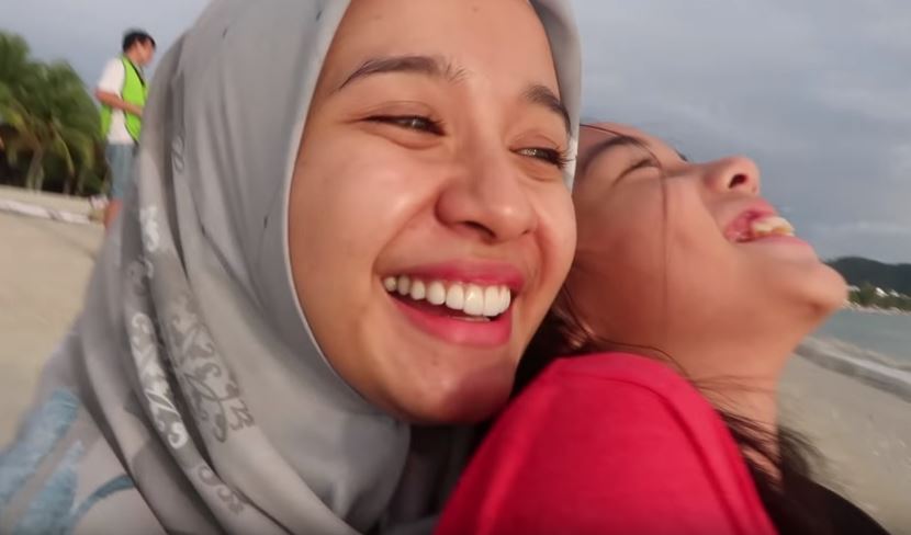 Bella dan Aleesya