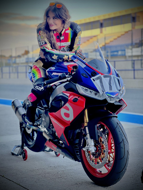 F06C4E73-4539-4DF5-B299-28EC1EEB9FF0