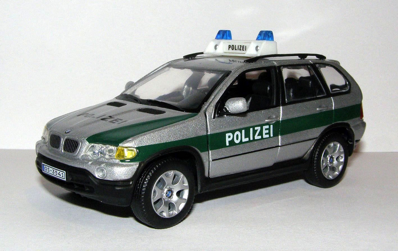 1999 BMW X5 (E53) Polizei (Cararama #130-039) 1