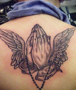 praying-hands-tattoo-for-women-1