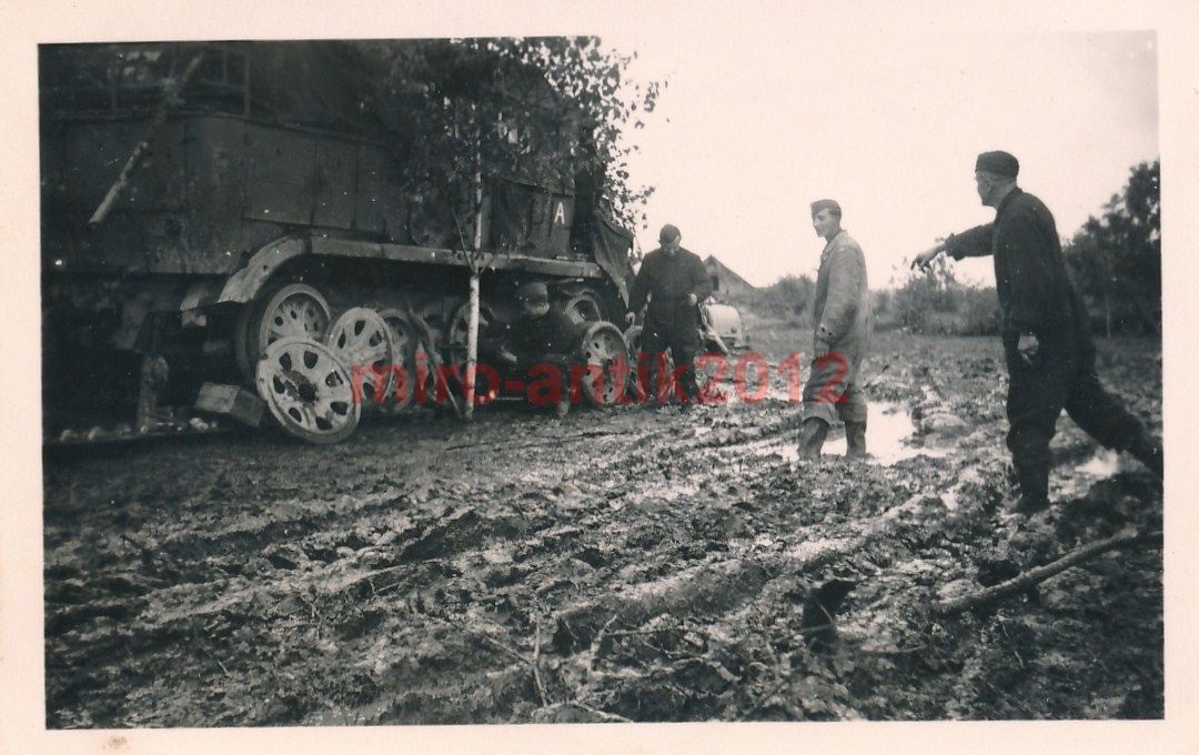 Foto, Schäden an den Rädern der Halbkette, Schla