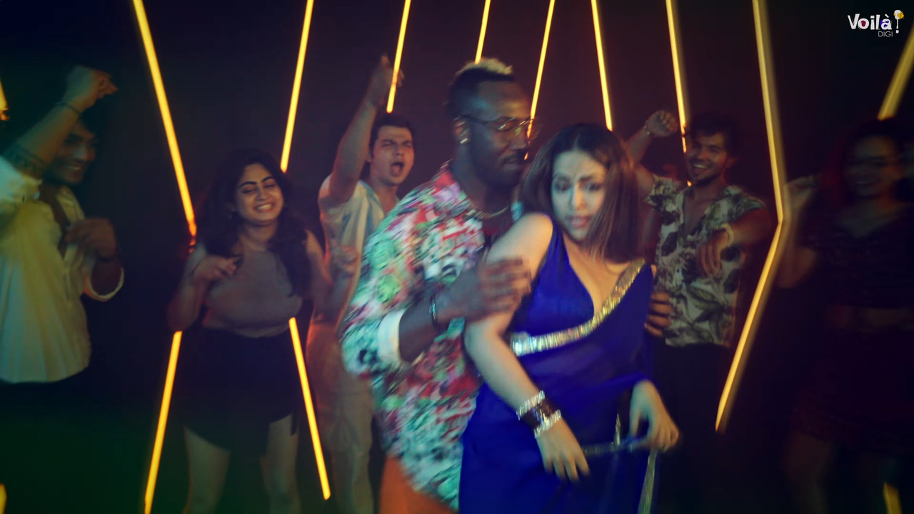 Avika Gor hot Sizzling Sexy Song Showing Big Boobs ,Cleavage,Deep Navel in Blue Saree.webm_snapshot_