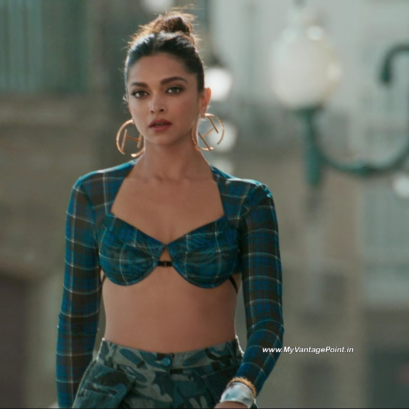 156-Deepika-Padukone-Hot-Scene-in-Pathaan-Movie-with-Shah-Rukh-Khan-My-Vantage-Point