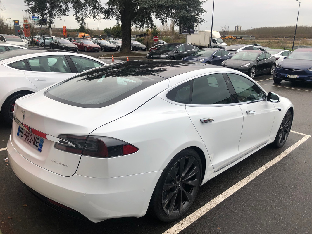 Tesla Model S 1