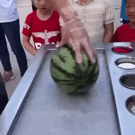 https://i.postimg.cc/wT2xVzLp/4.gif
