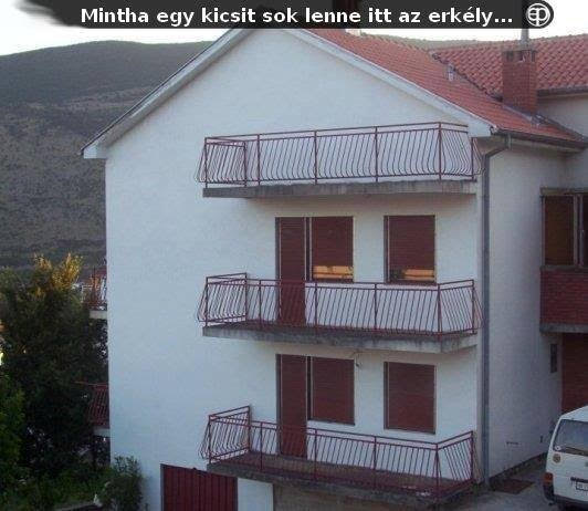 https://i.postimg.cc/wT3LnQkp/mintha-egy-kicsit-sok.jpg