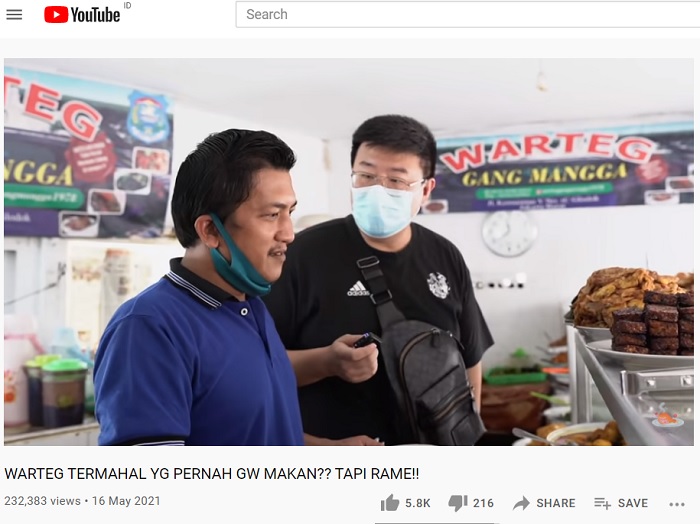 Anak Kuliner saat berada di Warteg Gang Mangga, Glodok, Jakarta Barat.