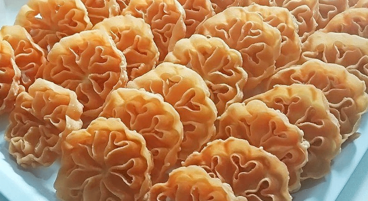 Cara Membuat Kue Kembang Loyang yang Renyah dan Gurih