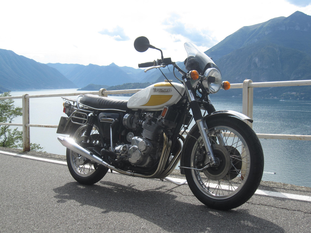 Pictures of your Triumph T160 or similar .