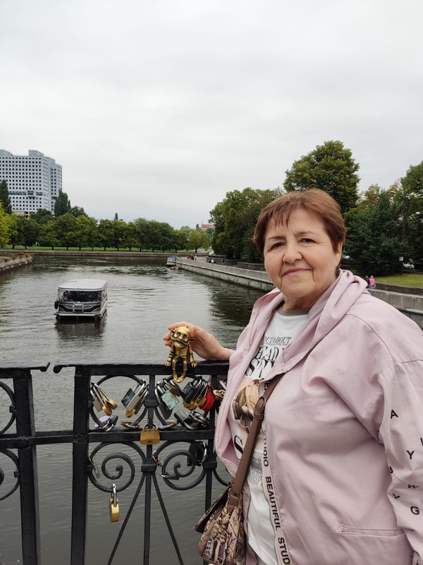 2bc8fa15-f13a-46a8-8817-2e5c352896b6