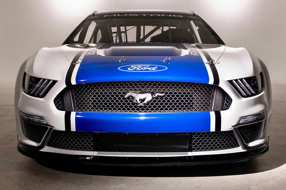 03999087-47F5-4F01-A5E4-00F28497AE46