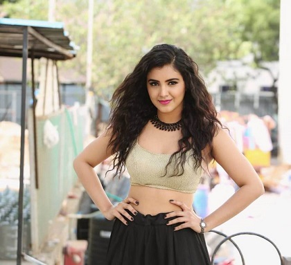 Malvika-Sharma-Images-14-700x638.jpg