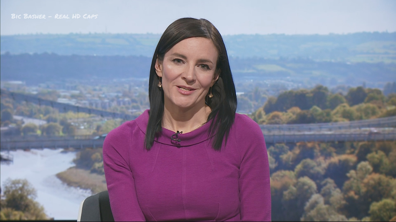 04.19 - 16.45.00 - ITV News West Country. Breaking news and current s....ts_snapshot_14.09.730