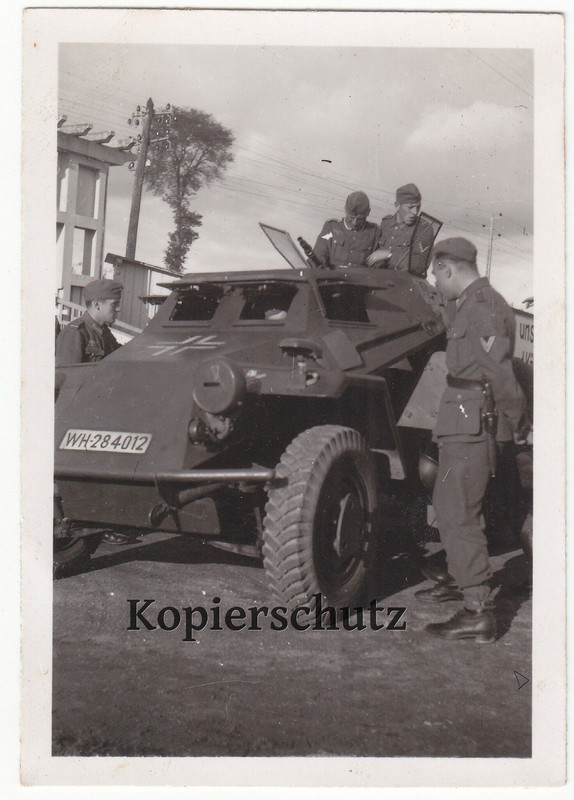 Foto 2. Wk Wehrmacht Soldaten Panzerspähwagen Pa