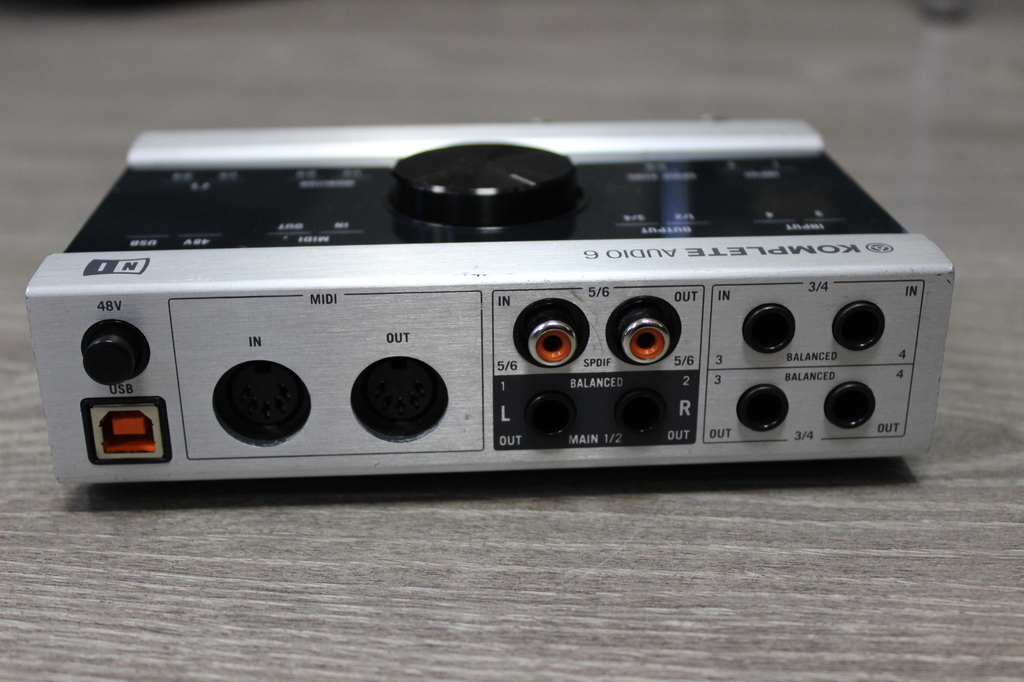Instruments komplete audio 6. Komplete audio 6 mk2. звуковая карта komplete audio 6. внешняя звуковая карта native instruments komplete audio 2. звуковая карта native instruments audio 8 dj.