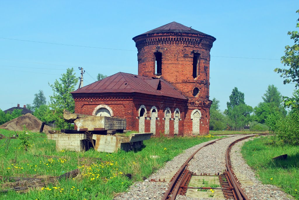 Нефтекачка в Малой Вишере.