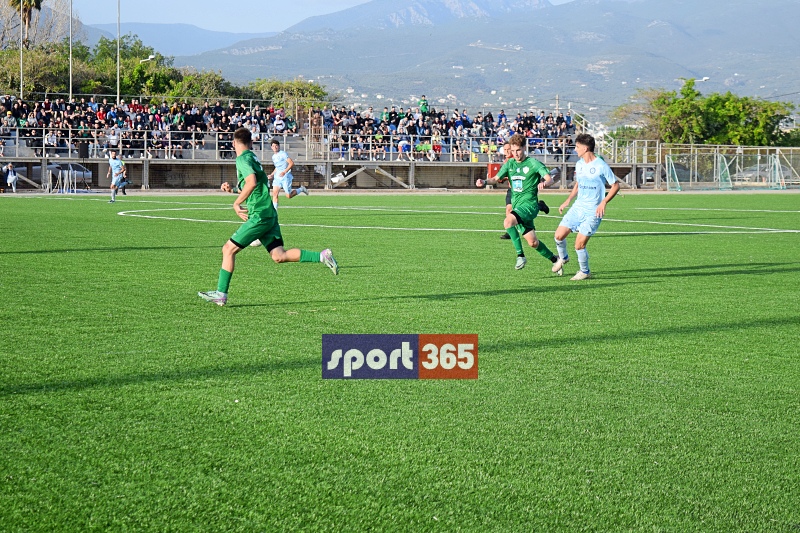 , &Tau;&omicron; &phi;&omega;&tau;&omicron;&rho;&epsilon;&pi;&omicron;&rho;&tau;ά&zeta; &tau;&omicron;&upsilon; &tau;&epsilon;&lambda;&iota;&kappa;&omicron;ύ &Epsilon;&rho;ά&nu;&eta;-&Pi;&alpha;&nu;&theta;&omicron;&upsilon;&rho;&iota;&alpha;&kappa;ό&sigmaf; (&phi;&omega;&tau;&omicron;)