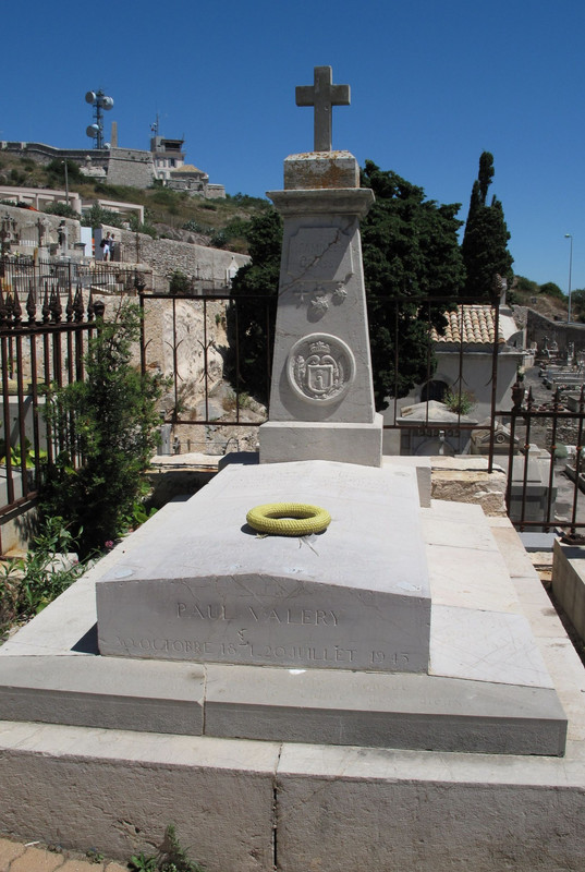 Tombe-Paul-Val-ry