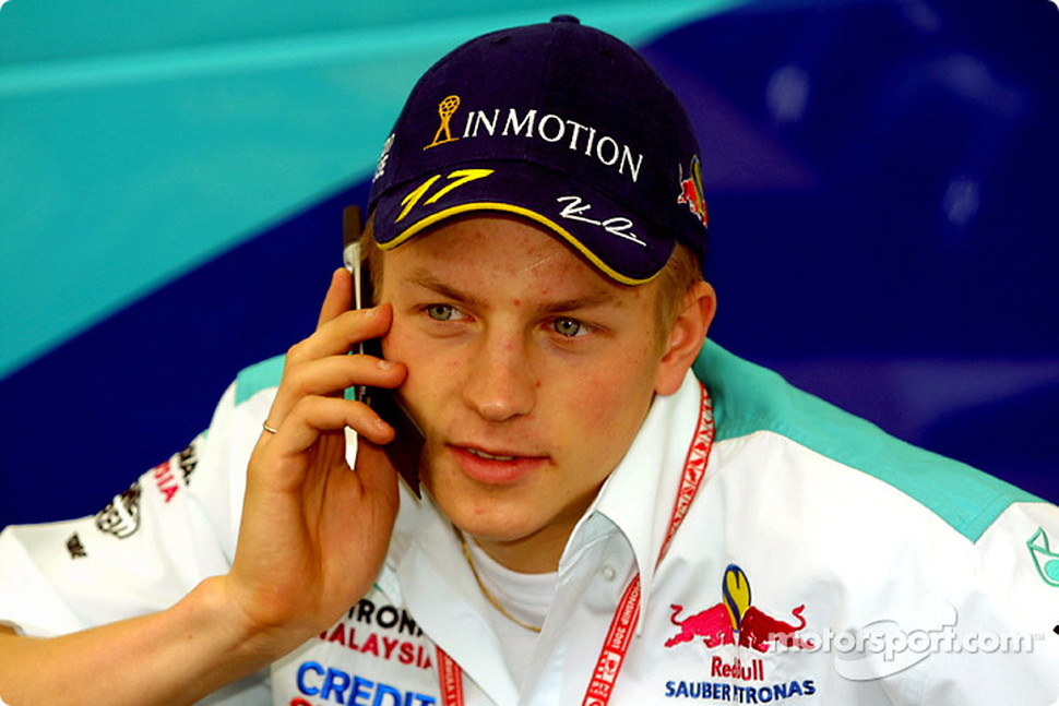 Temporada 2001 de Fórmula 1 F1-san-marino-gp-2001-kimi-raikkonen-is-getting-busier-and-busier