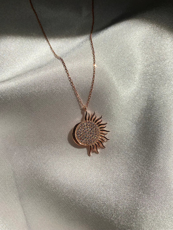 Half-Sun-Moon-Necklace-3