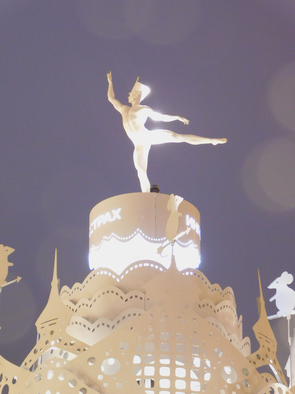 Выставка в музее Революции Кринолин и пр 208